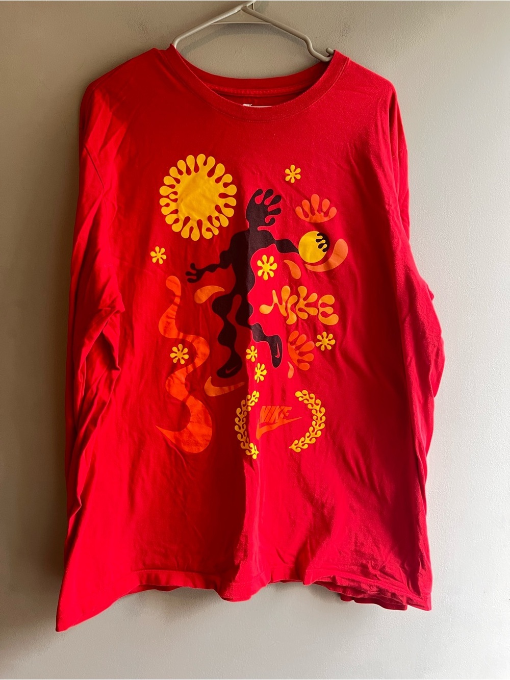 Nike Squiggle Red Long-Sleeve Graphic Tee 2XL